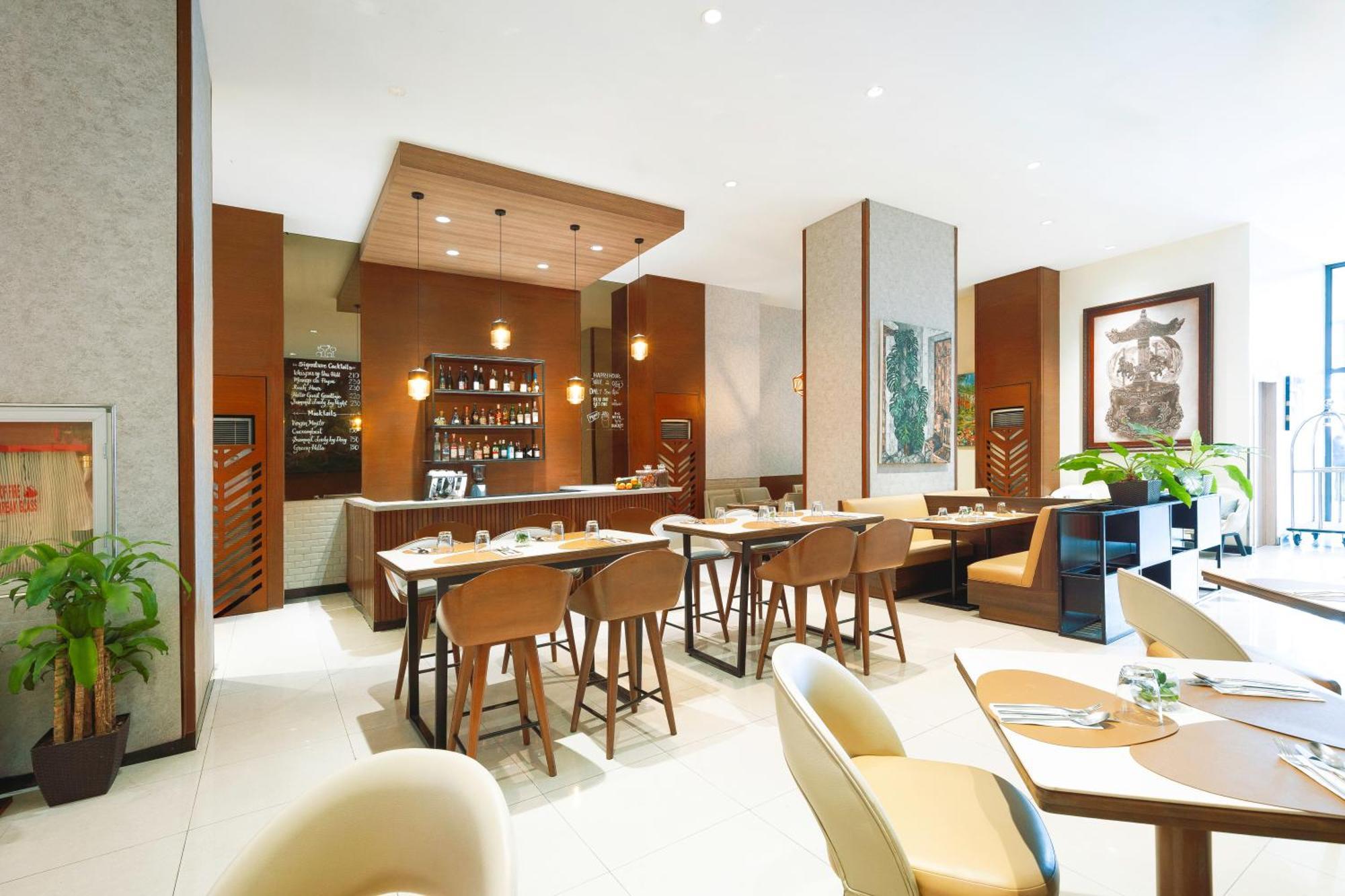 Summit Hotel Greenhills Quezon City Exteriör bild