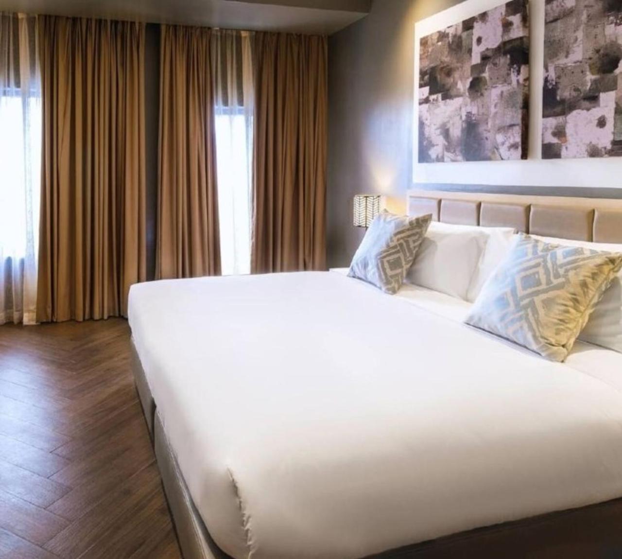 Summit Hotel Greenhills Quezon City Exteriör bild
