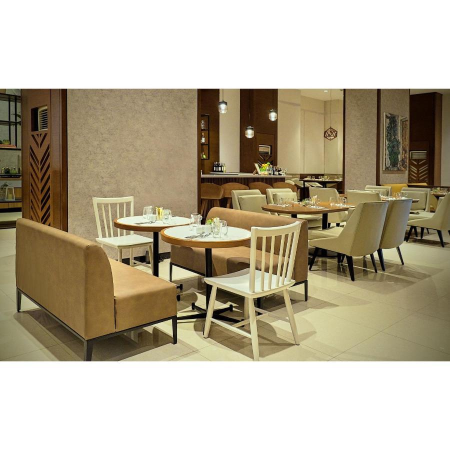 Summit Hotel Greenhills Quezon City Exteriör bild