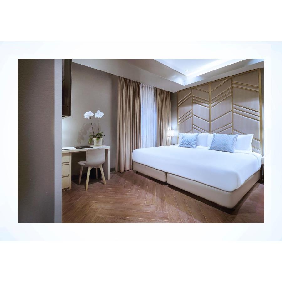 Summit Hotel Greenhills Quezon City Exteriör bild
